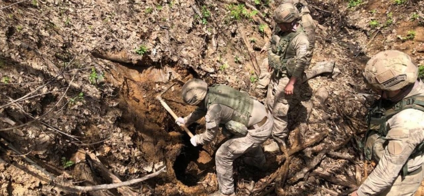 Tunceli’de teröristlerce kullanılan iki sığınak imha edildi