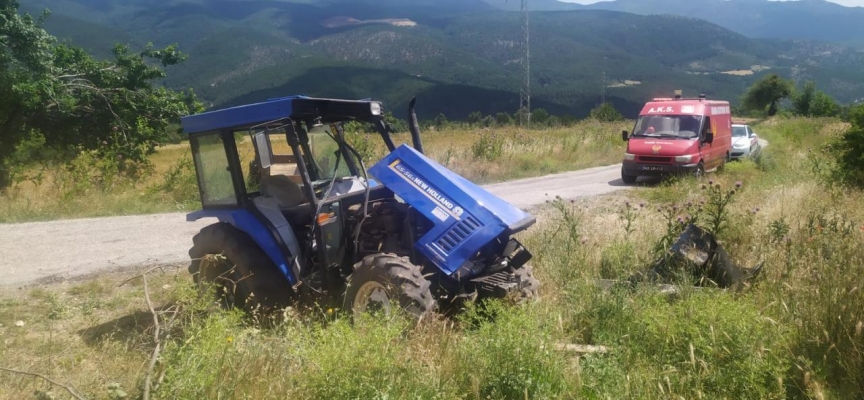 Kütahya'da traktör devrildi, 2 kişi öldü, 2 kişi yaralandı