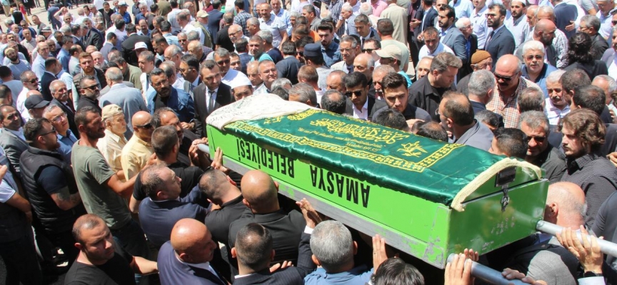 Amasya Belediye Başkanı Sarı'nın annesi son yolculuğuna uğurlandı