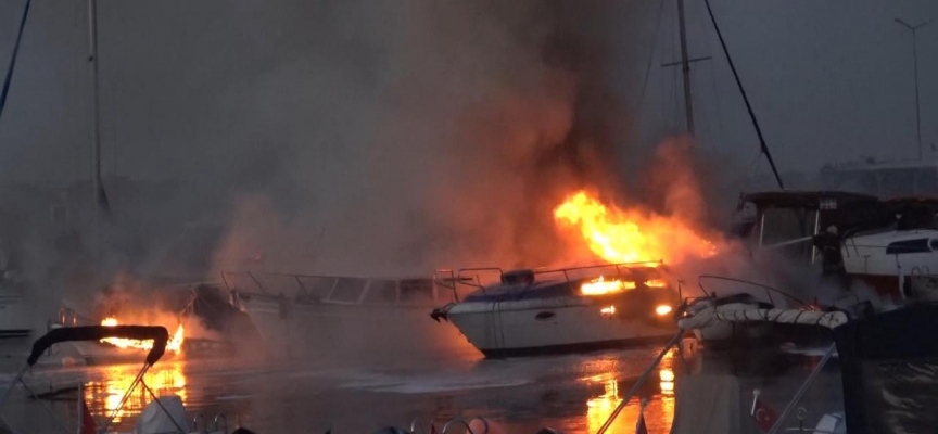 Avcılar Sahili'nde 7 tekne yandı