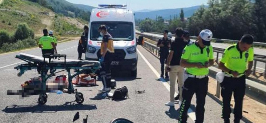 Bilecik'te tıra çarpan motosikletin sürücüsü öldü