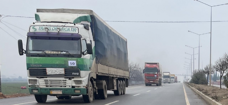 BM'den İdlib'e 44 tır insani yardım tırı yola çıktı