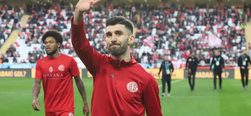 Doğukan Sinik'ten Antalyaspor'a duygusal veda