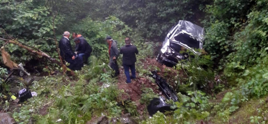 Giresun'da otomobil uçuruma devrildi: 1 ölü, 1 yaralı