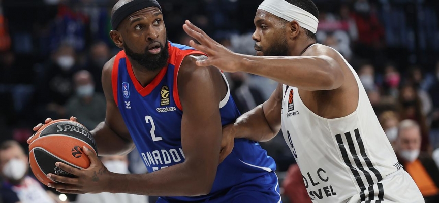 Anadolu Efes'te Singleton ile yollar ayrıldı