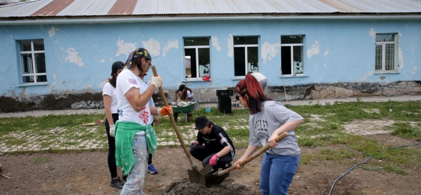 Kullanılmayan köy okulları yaşam merkezlerine dönüşecek