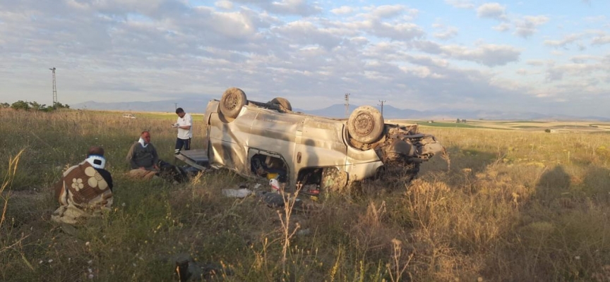 Nevşehir'de araç tarlaya devrildi: 1 ölü 4 yaralı