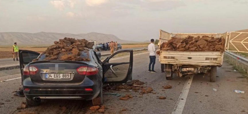 Otomobil kamyonete arkadan çarptı: 1 ölü, 9 yaralı