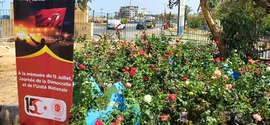 15 Temmuz şehitleri adına 251 gül