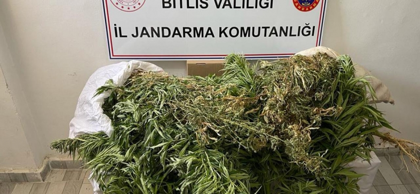 Bitlis'te 4 kilo 100 gram uyuşturucu ele geçirildi