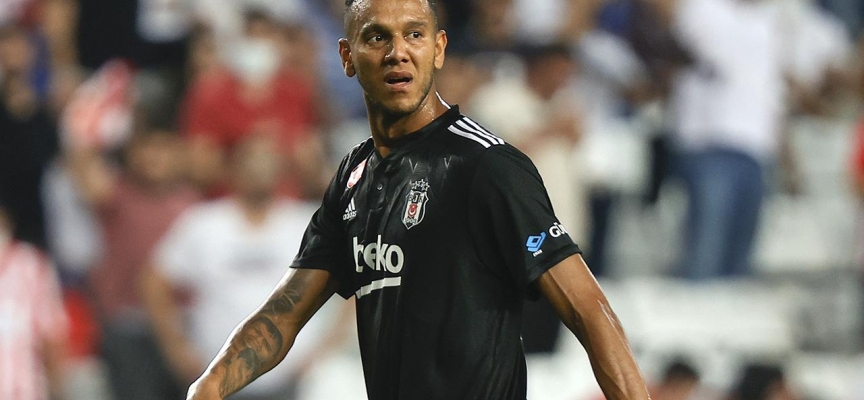 Josef de Souza sağ dizinden ameliyat oldu