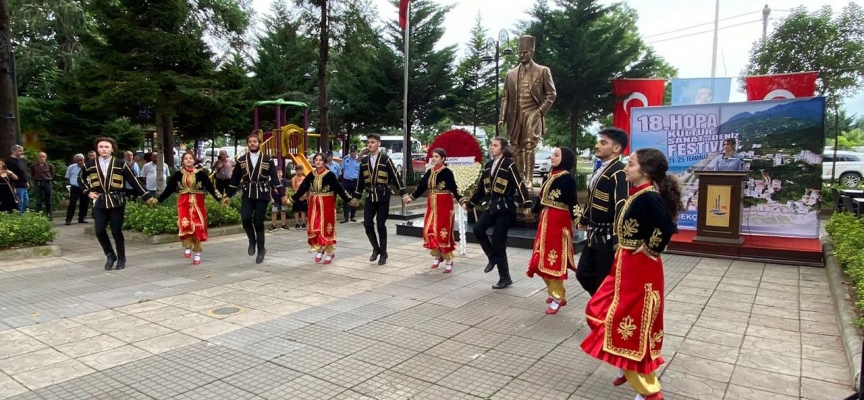 Artvin'de "18. Hopa Kültür Sanat ve Deniz Festivali" başladı