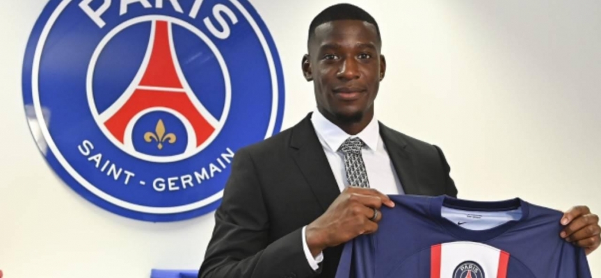 Paris Saint-Germain, Mukiele'yi transfer etti