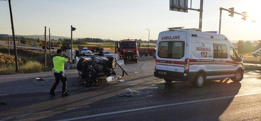 Çorum'da iki otomobilin çarpıştığı kazada 1 kişi öldü, 3 kişi yaralandı