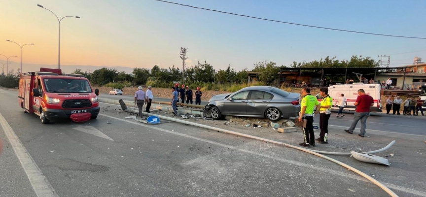 Kahramanmaraş'ta iki otomobil çarpıştı: 6 yaralı