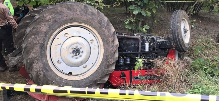 Sakarya'da traktörün altında kalan sürücü yaşamını yitirdi