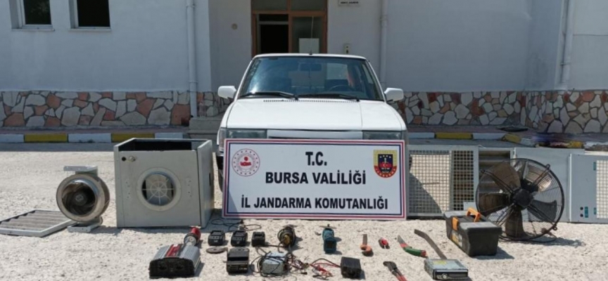 Bursa'da hırsızlık yaptıkları iddiasıyla yakalanan 3 şüpheli tutuklandı