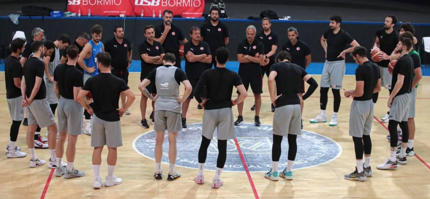 A Milli Erkek Basketbol Takımı'nda 3 oyuncu aday kadrodan çıkarıldı