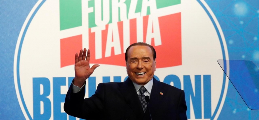 İtalya'da eski başbakan Berlusconi, seçimlerde aday olmayı düşünüyor