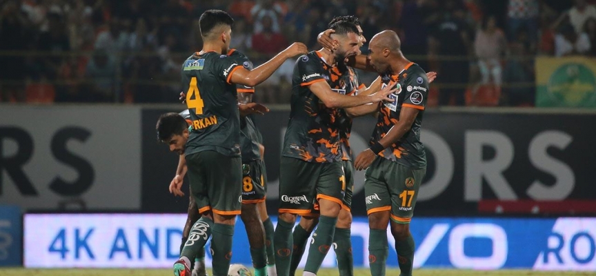 Alanyaspor 3-0'dan döndü