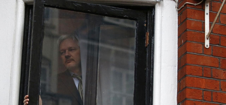 Assange ile görüşen ABD'li gazeteci ve avukatlar CIA'e dava açtı