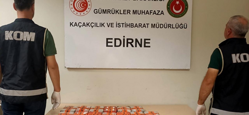 Edirne'de bir tırdan 15 kilo 250 gram uyuşturucu madde çıktı