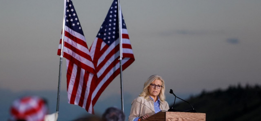 Ön seçimleri kaybeden Liz Cheney'den başkan adaylığı iması