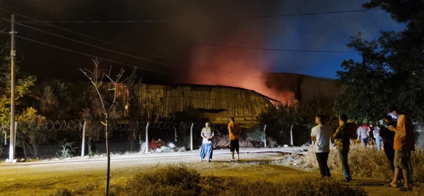 Yedek parça deposunda yangın