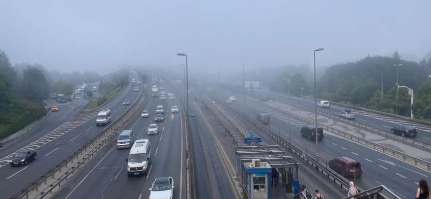 İstanbul'da sabah saatlerinde sis etkili oldu