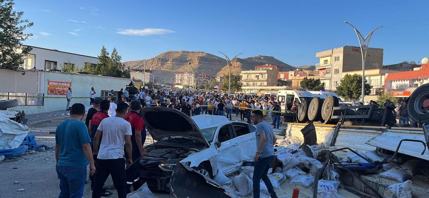 Mardin'de freni patlayan tır kalabalığa daldı: Ölü ve yaralılar var