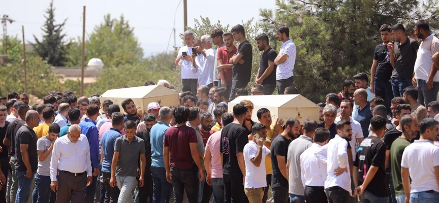 Mardin'deki trafik kazalarında hayatını kaybedenler son yolculuklarına uğurlandı