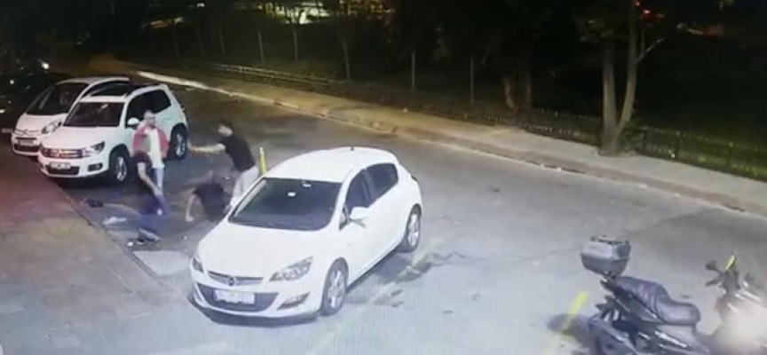 Kadıköy’de boks maçını aratmayan kavga kamerada