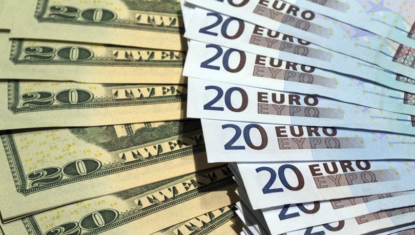 Dolar, Euro’yu geride bıraktı