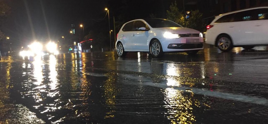 İstanbul'da beklenen yoğun yağış başladı