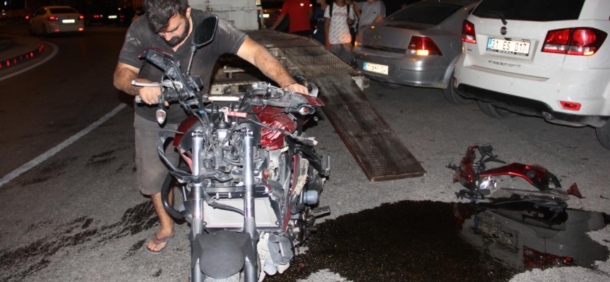 Hatay'da kaza yapan motosikletteki bir kişi öldü, bir kişi yaralandı