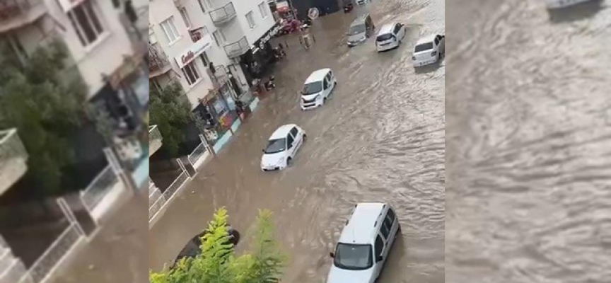 İzmir'i sağanak vurdu: Dereler taştı, araçlar sürüklendi