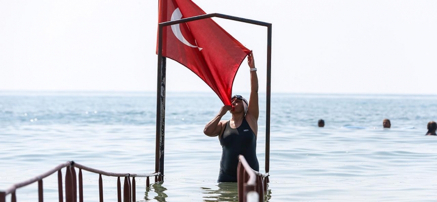 Manş Denizi'ni yüzerek geçen ilk Türk kadını: Nesrin Olgun Arslan