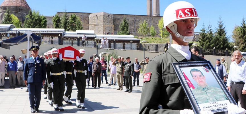 Sözleşmeli er, izne geldiği memleketinde kalp krizinden hayatını kaybetti