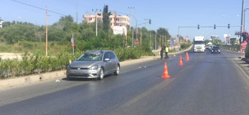 Antalya'da otomobille çarpışan scooter sürücüsü hayatını kaybetti