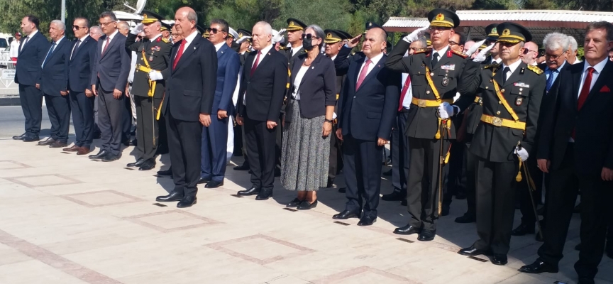 Lefkoşa’daki ilk tören Atatürk Anıtı’nda düzenlendi