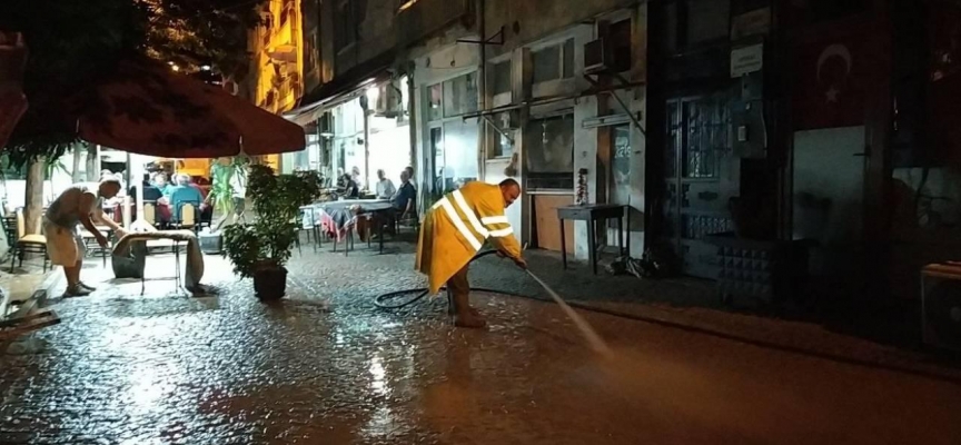 Mudanya’da temizlik çalışmaları devam ediyor