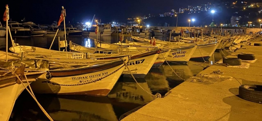 Zonguldak'ta balıkçılar hava koşulları nedeniyle denize açılamayacak