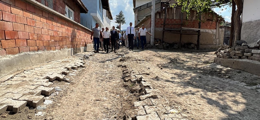 Kütahya'da selden etkilenen köylerde vatandaşların zararı karşılanacak