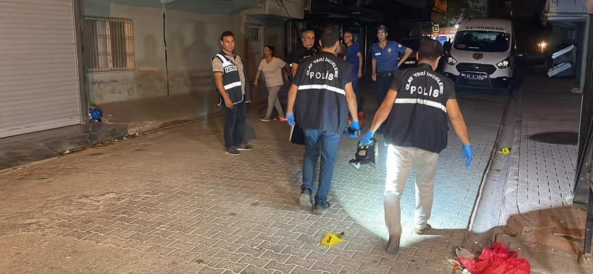 Adana'da, 17 yaşındaki kıza saçma isabet etti