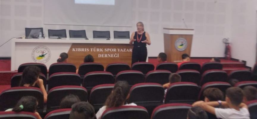 Halk Sağlığı Haftası kapsamında “Stres ve Öfke Kontrolü” adlı seminer yapıldı