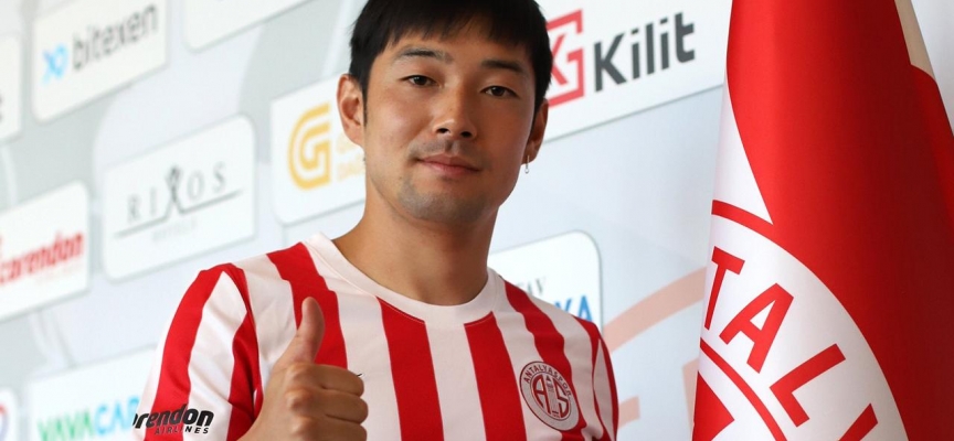 Antalyaspor Japon orta saha