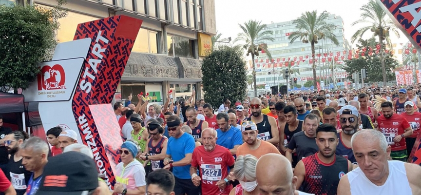 9 Eylül Uluslararası İzmir Yarı Maratonu koşuldu