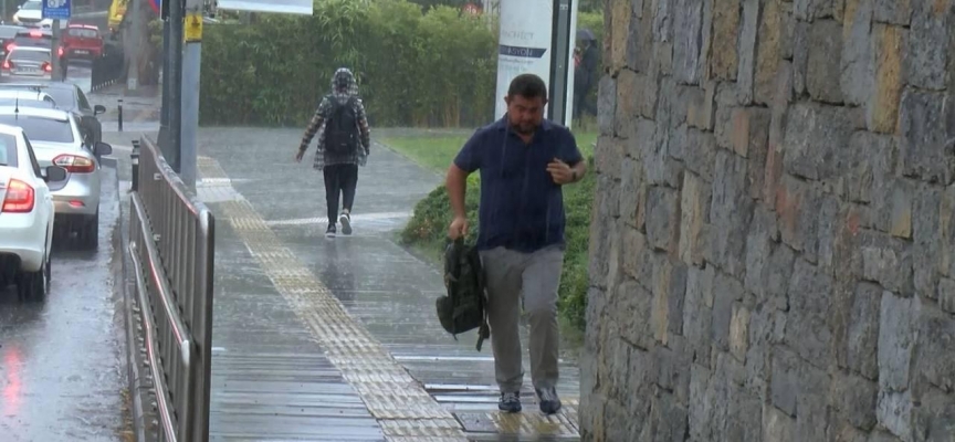 İstanbul'da sağanak etkili oldu