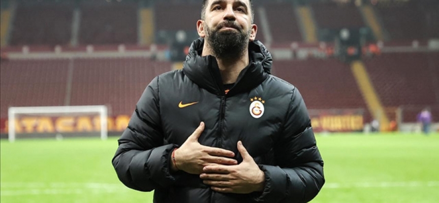 Arda Turan futbolu bıraktı