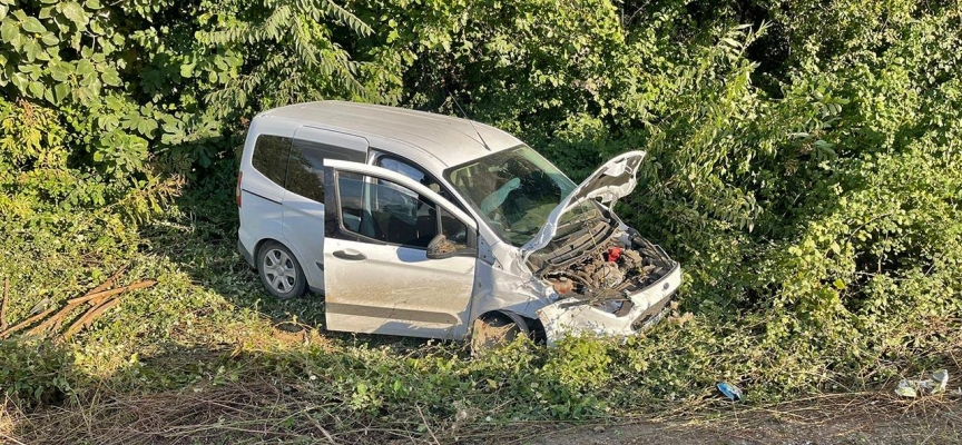 Samsun'da hafif ticari araç ile otomobil çarpıştı: 3 yaralı